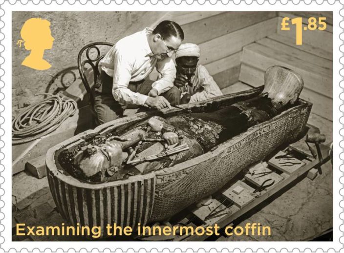 Тутанхамон и Говард Картер на британских марках